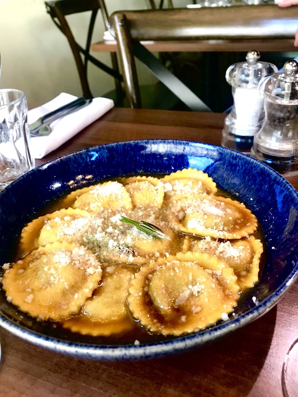 Italian-Bistro-Cocktail-&-Bar (9)